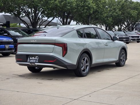 New 2026 Kia K4 FWD image 4