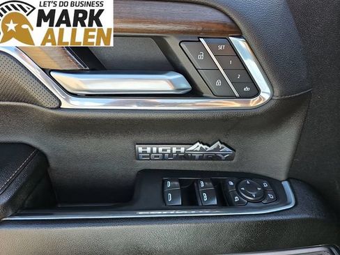 Used 2024 Chevrolet Silverado 1500 High Country w/ Technology Package AWD/4WD image 23
