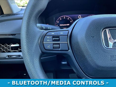 Used 2023 Honda Accord EX image 10