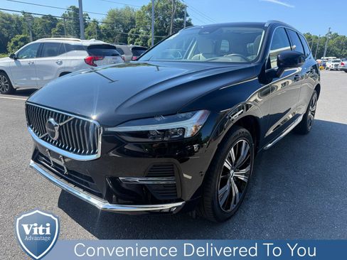 Used 2023 Volvo XC60 B5 Plus AWD/4WD image 4