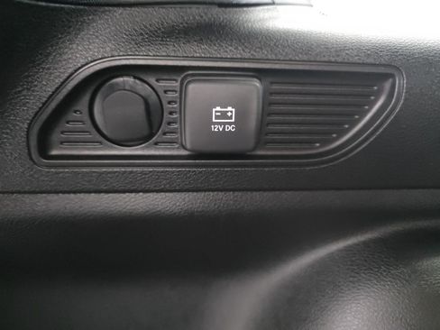 Used 2023 Jeep Grand Cherokee Altitude image 16