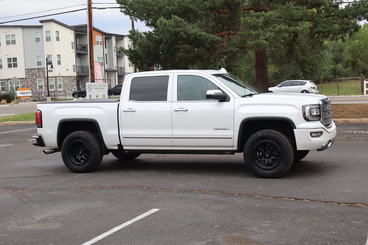 Used 2018 GMC Sierra 1500 Denali AWD/4WD image 2