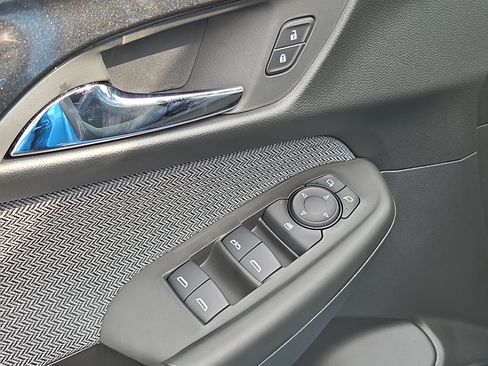 New 2026 Chevrolet TrailBlazer LT w/ Midnight Edition FWD image 20