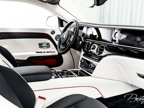 Used 2024 Rolls-Royce Spectre w/ Spectre Launch Package image 47