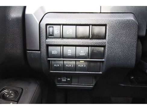 Used 2024 Toyota Tacoma TRD Off-Road image 22