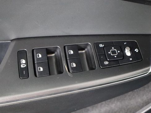 Used 2023 Kia EV6 Wind RWD image 22