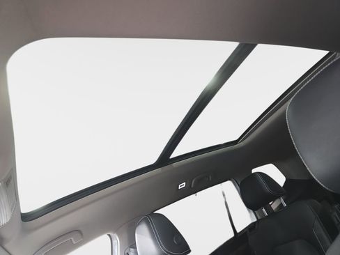 Used 2024 Volkswagen Atlas SE w/ Panoramic Sunroof Package image 21