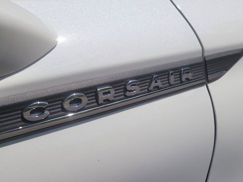 Used 2022 Lincoln Corsair AWD w/ Equipment Group 101A image 6