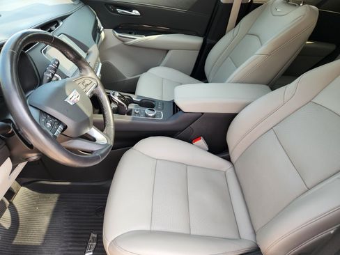 Used 2020 Cadillac XT4 Premium Luxury FWD image 11