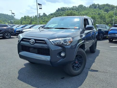 Used 2024 Toyota 4Runner SR5 Premium w/ Moonroof Package AWD/4WD image 3