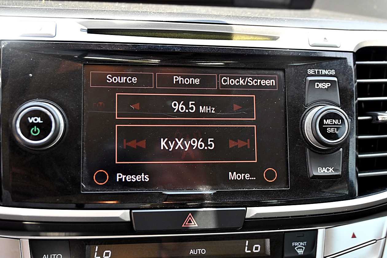 Used 2014 Honda Accord EX-L image 25