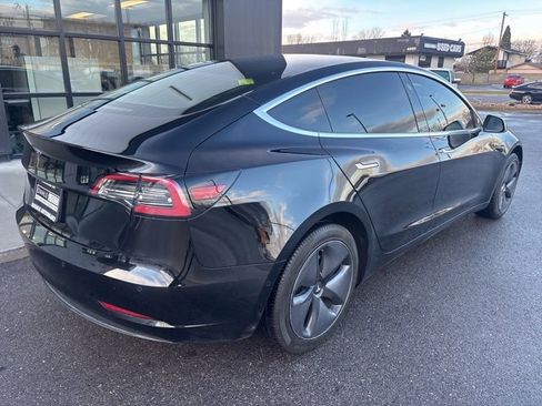 Used 2019 Tesla Model 3 Standard Range Plus image 9