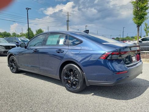 Certified 2025 Honda Accord SE image 6