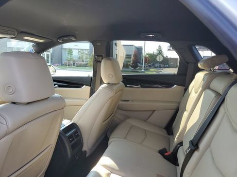 Certified 2017 Cadillac XT5 FWD image 18