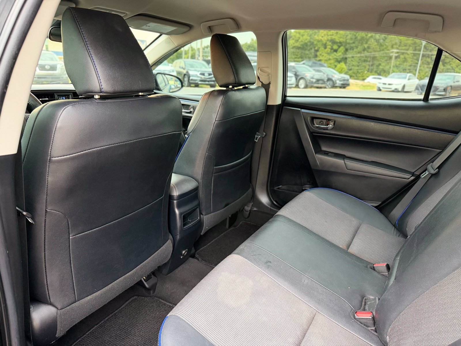 Used 2018 Toyota Corolla SE FWD image 20