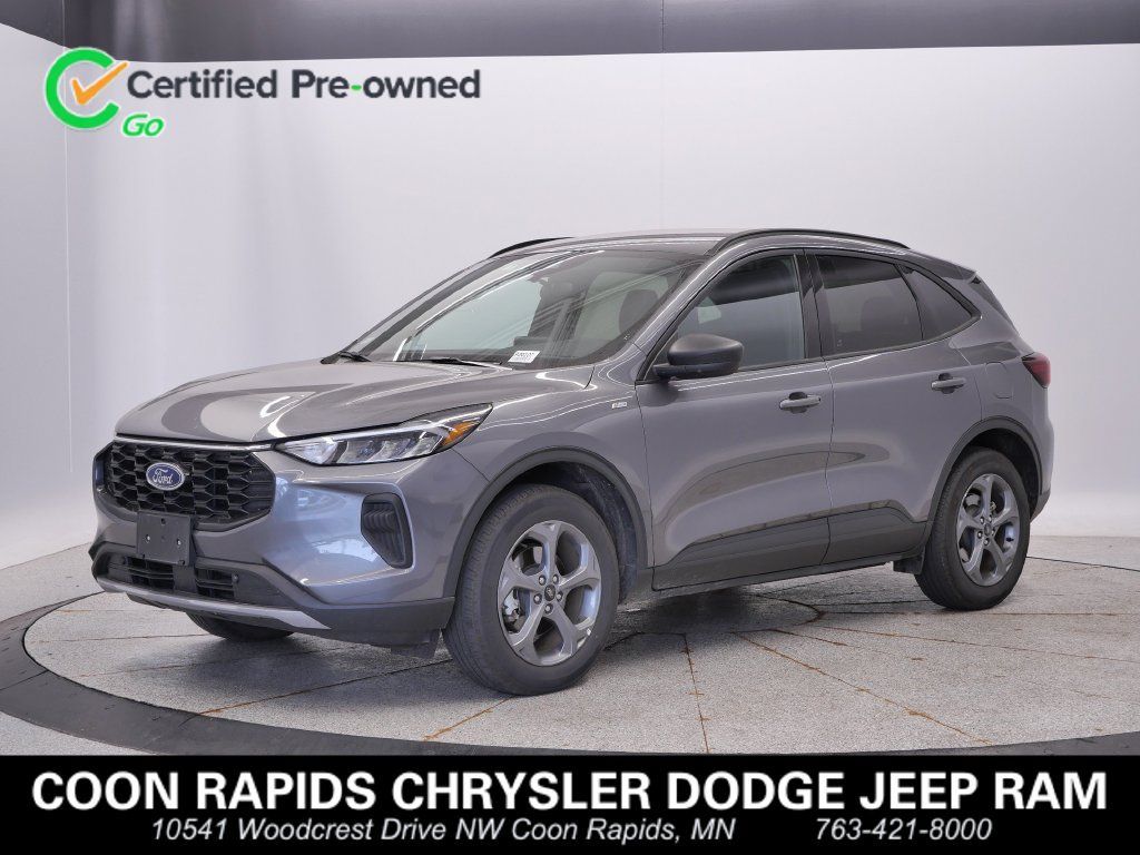 Used 2025 Ford Escape ST-Line AWD/4WD image 1