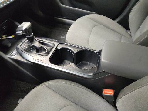 Used 2025 Kia K4 FWD image 26