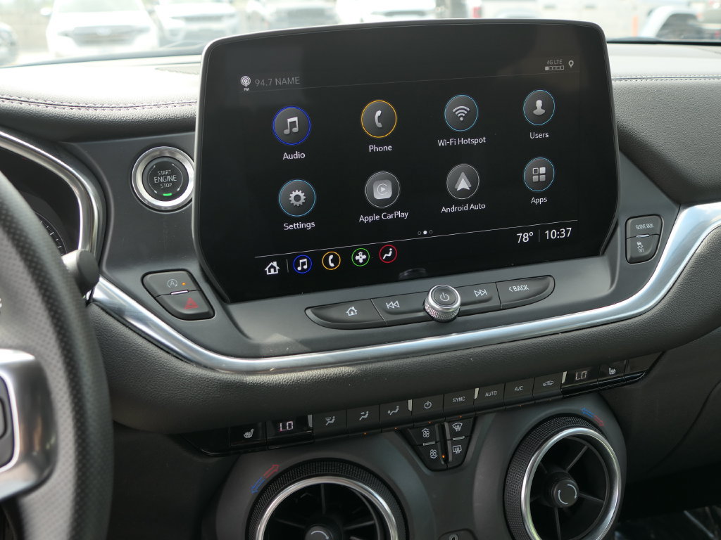 Used 2025 Chevrolet Blazer LT FWD image 17