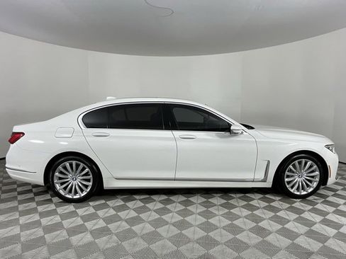 Used 2020 BMW 740i image 4