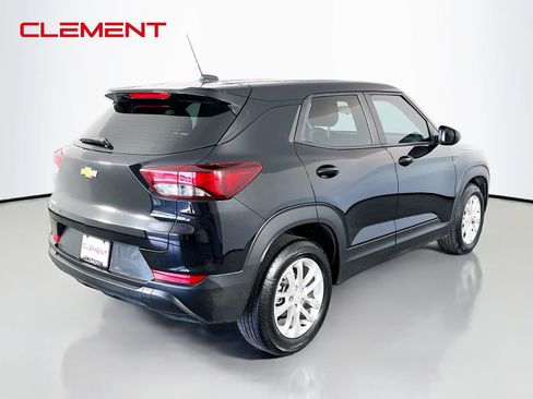 Used 2025 Chevrolet TrailBlazer LS FWD image 7