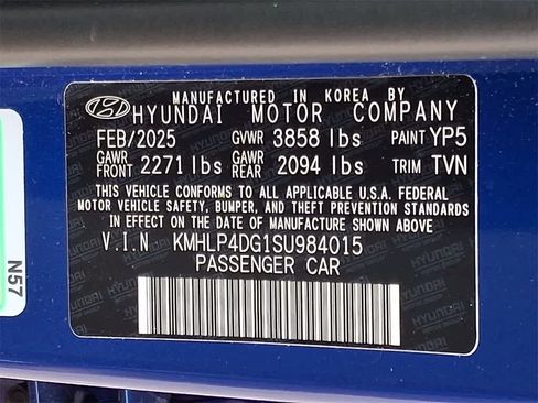 Used 2025 Hyundai Elantra Limited image 26