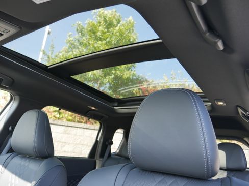 New 2025 Mitsubishi Outlander image 15