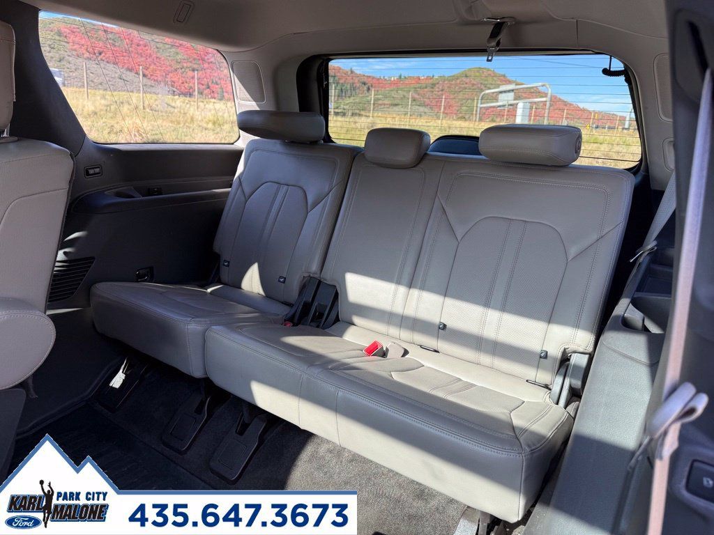 Used 2018 Ford Expedition Limited w/ Equipment Group 302A AWD/4WD image 33