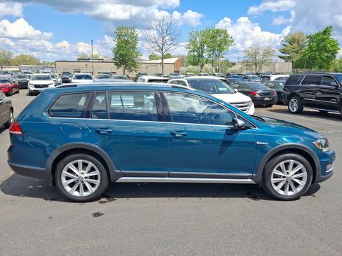 Used 2019 Volkswagen Golf Alltrack S AWD/4WD image 7