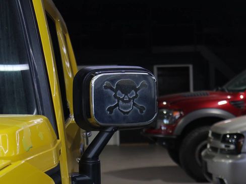 Used 2005 HUMMER H2 SUT w/ Preferred Equipment Group image 14