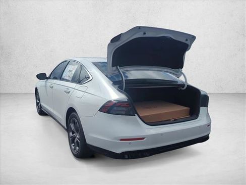 New 2026 Honda Accord EX-L image 9