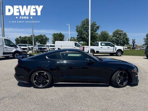 Used 2020 Ford Mustang GT Premium w/ Equipment Group 401A RWD image 8