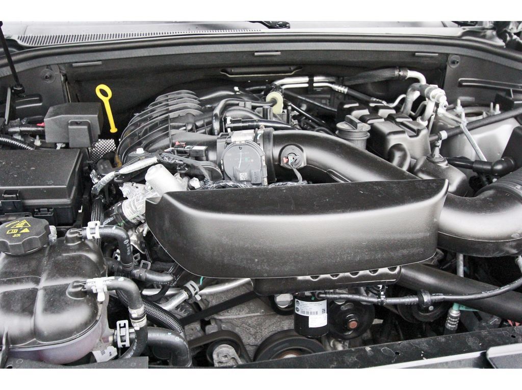 Used 2025 Dodge Durango GT AWD/4WD image 34