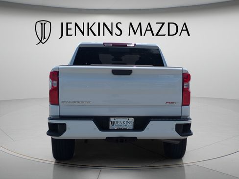 Used 2025 Chevrolet Silverado 1500 RST w/ Convenience Package II RWD image 6