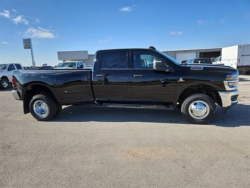New 2026 RAM 3500 Tradesman image 8