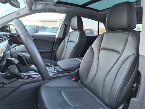 Certified 2023 Audi Q8 Premium Plus image 15
