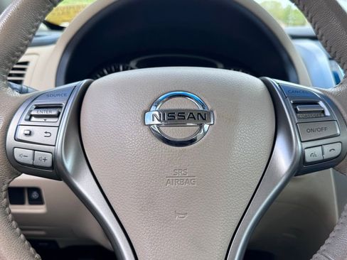 Used 2015 Nissan Altima 2.5 SL FWD image 12