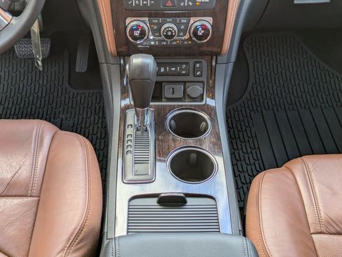 Used 2015 Chevrolet Traverse LTZ image 21