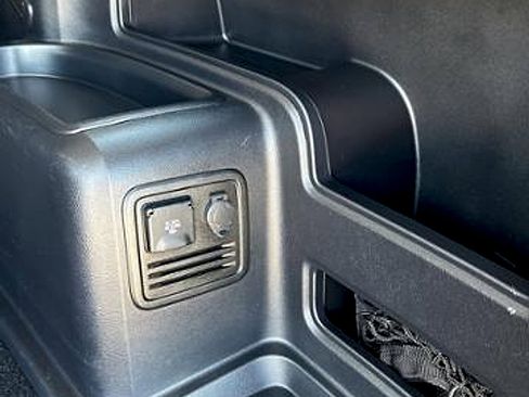 Used 2024 Toyota 4Runner TRD Off-Road Premium image 28