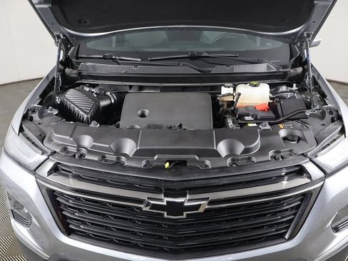 Used 2023 Chevrolet Traverse LT w/ Midnight/Sport Edition image 17