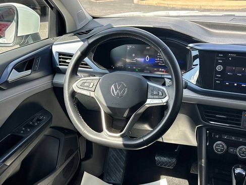 Used 2024 Volkswagen Taos SE AWD/4WD image 17