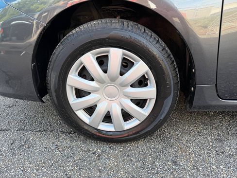 Used 2010 Toyota Corolla LE FWD image 30