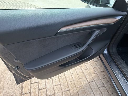 Used 2023 Tesla Model 3 Standard Range image 14