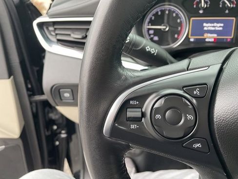 Used 2020 Buick Enclave Essence image 17