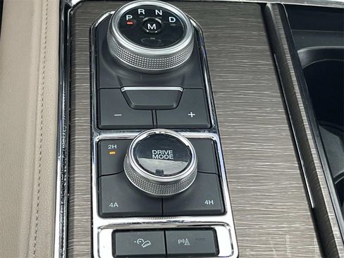 Used 2024 Ford Expedition Max Limited image 28