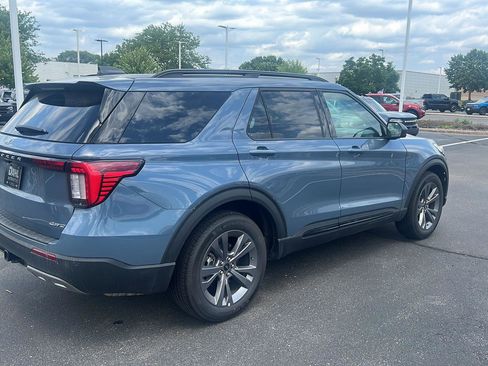 Used 2026 Ford Explorer Active w/ Active Comfort Package AWD/4WD image 5