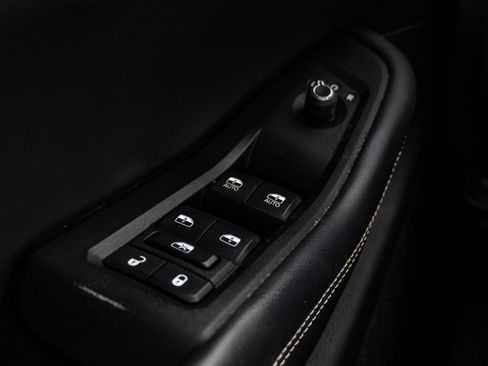 Used 2018 Jeep Grand Cherokee Limited w/ Luxury Group II AWD/4WD image 30