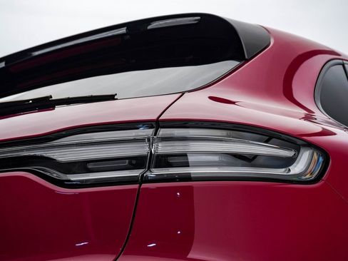 Certified 2022 Porsche Macan GTS image 12
