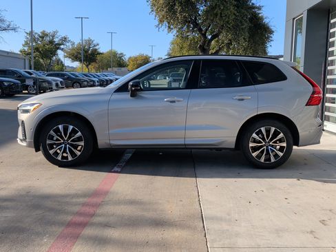 Used 2025 Volvo XC60 B5 Plus w/ Climate Package image 6