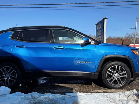 Used 2019 Jeep Compass Latitude w/ Popular Equipment Group image 4