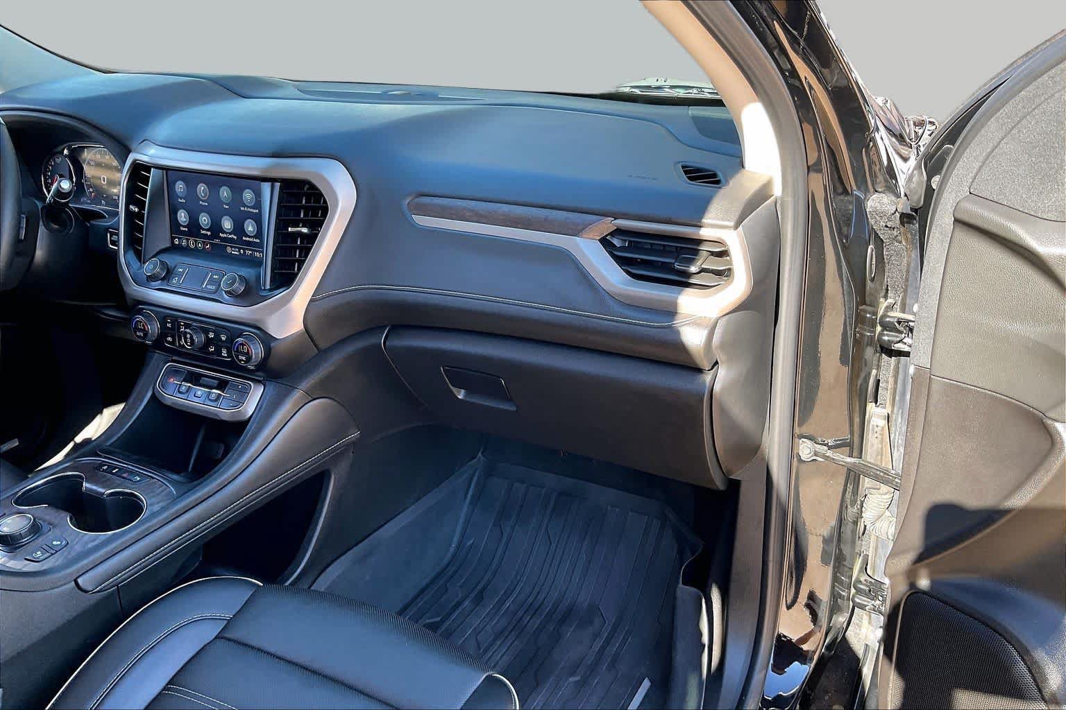 Used 2023 GMC Acadia Denali w/ Denali Ultimate Package AWD/4WD image 19